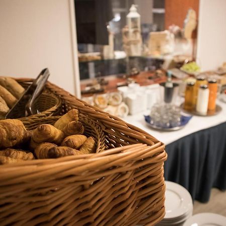 Hotel Am Friesenstrand Тосенс Екстериор снимка