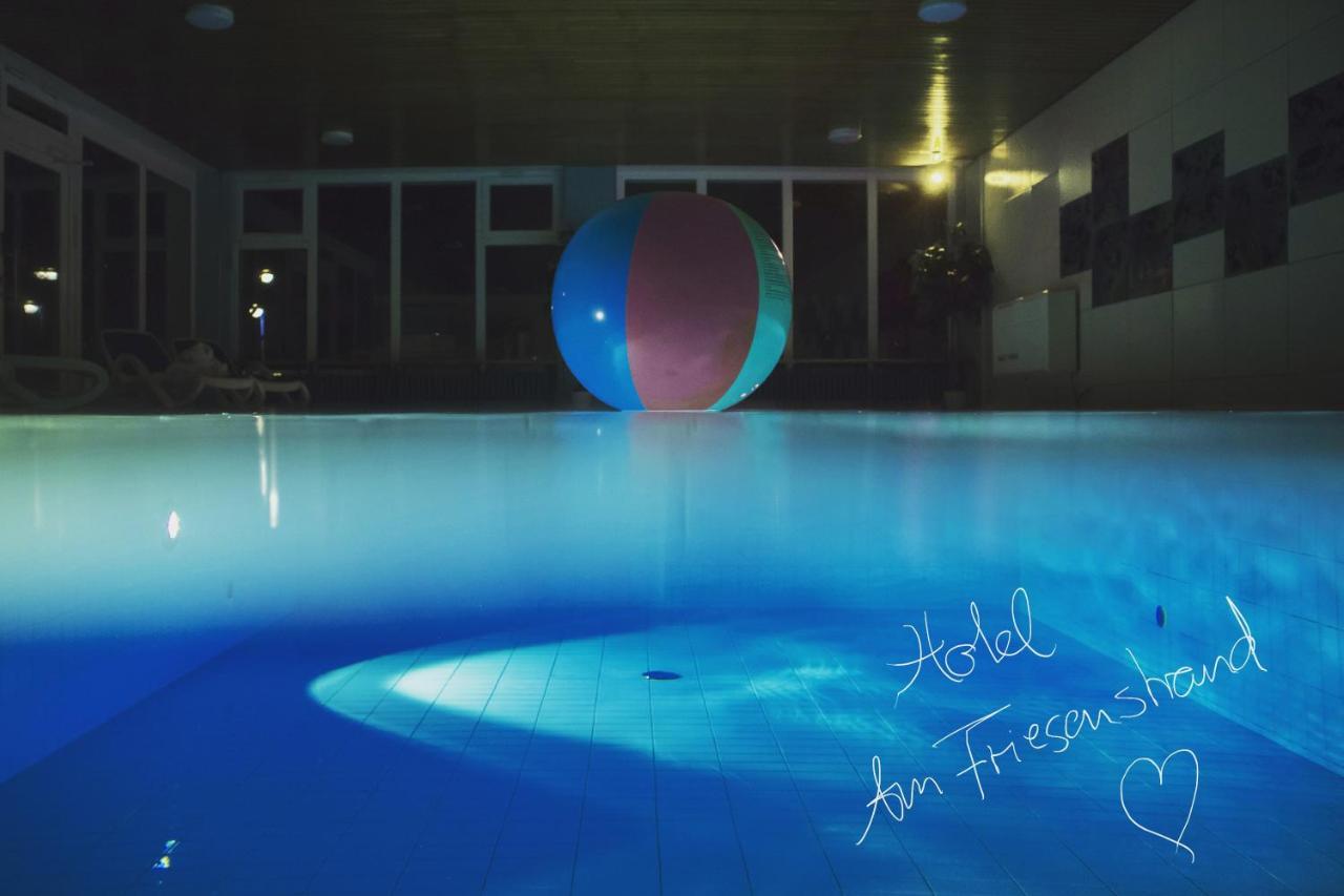 Hotel Am Friesenstrand Тосенс Екстериор снимка