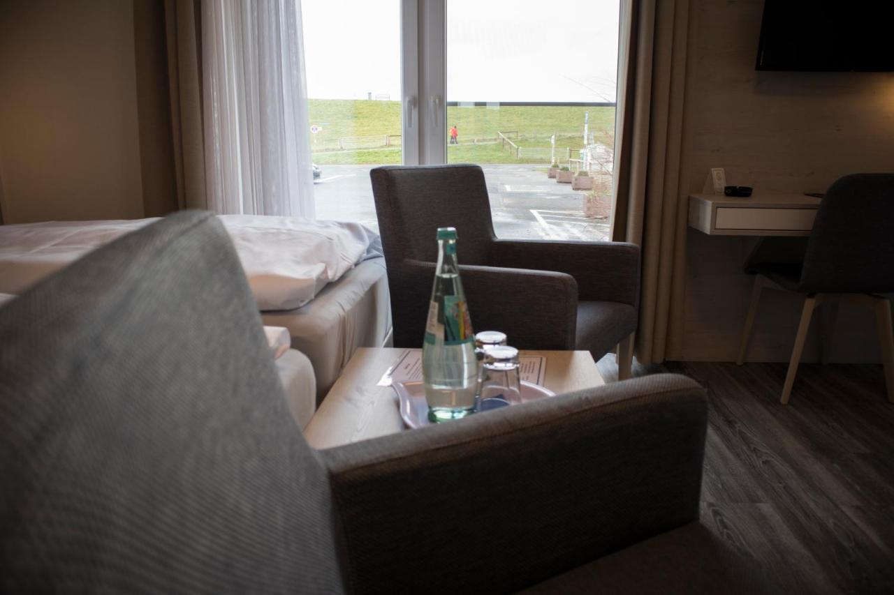 Hotel Am Friesenstrand Тосенс Екстериор снимка